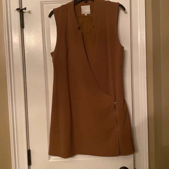 Addison size medium two-piece dress set. Excellent condition. - Picture 9 of 9